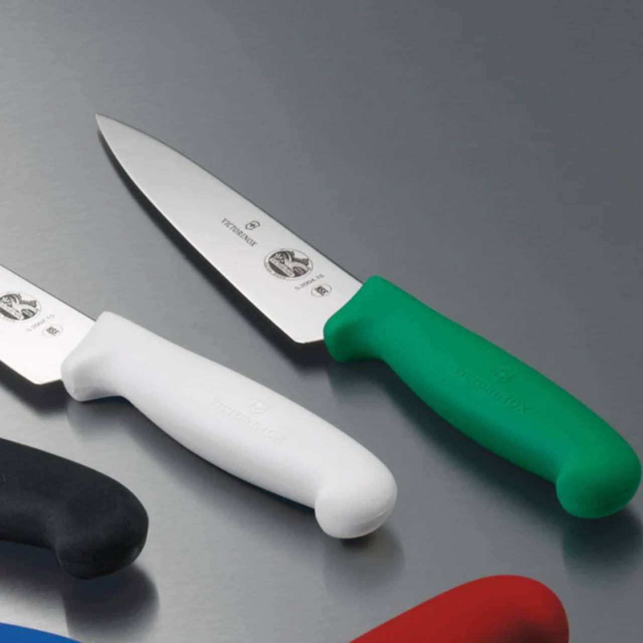 Victorinox Chef's Fibrox нож на готвача (зелен) 19см